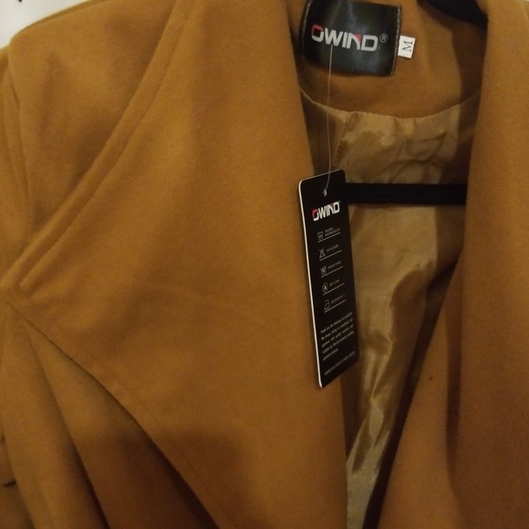 Beautiful camel/green coat. - Picture 5 of 6